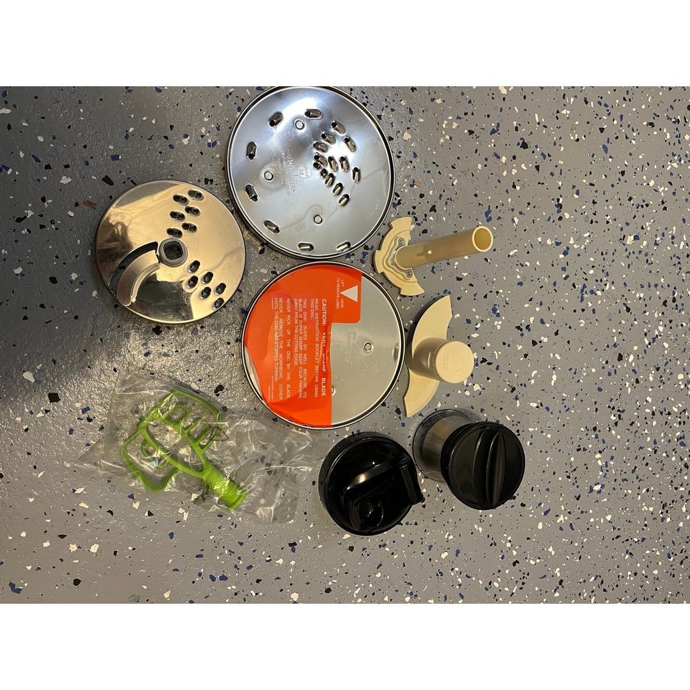 Cuisinart and other‎ kitchen tools lot